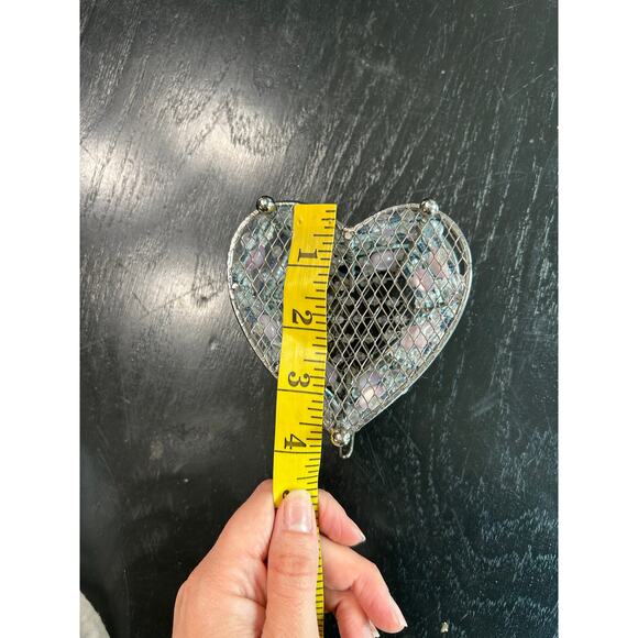 Whimsical Wire- Beaded- Heart Trinket Box with Lid- Pink blues- y2k- table decor - Picture 6 of 9